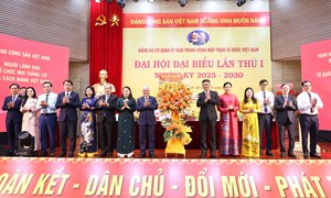 Vận hành hiệu quả tổ chức bộ máy mới và tiếp tục đổi mới mạnh mẽ nội dung, phương thức hoạt động của Mặt trận 